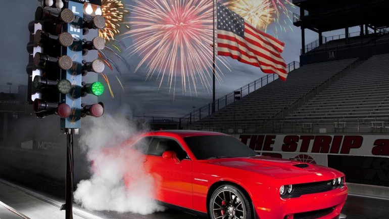 American Revolution: Dodge Challenger SRT Hellcats Declare Independence from Traction – Video