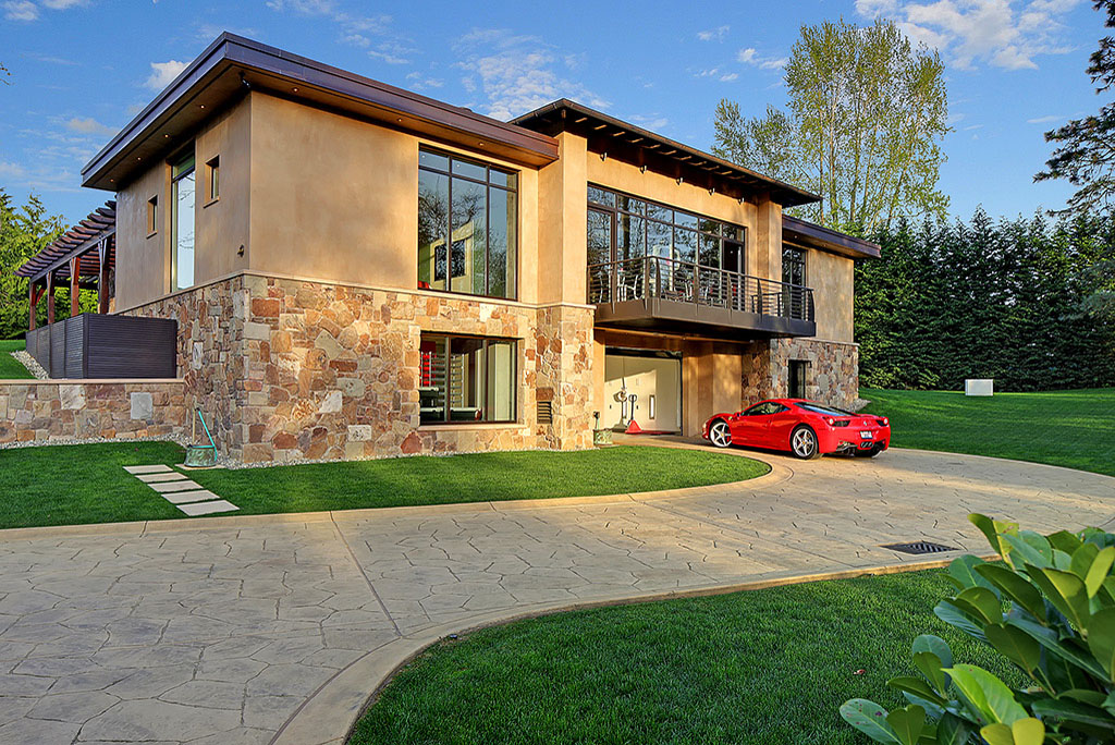  4 Million 2 Bedroom 2 5 Bathroom House w 16 Car Garage 