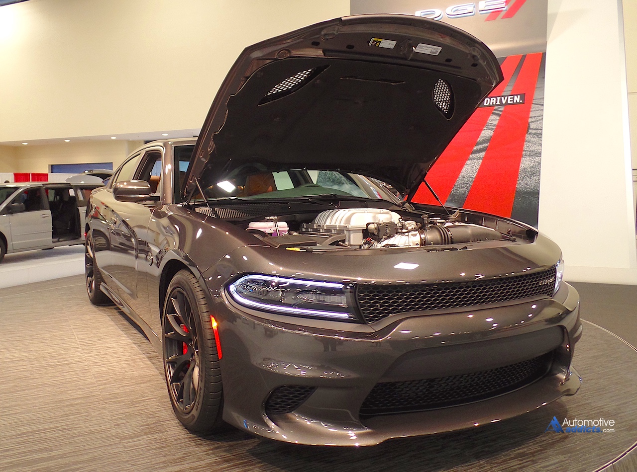 2015 Dodge Charger SRT Hellcat wins "Star of the Show" in ...