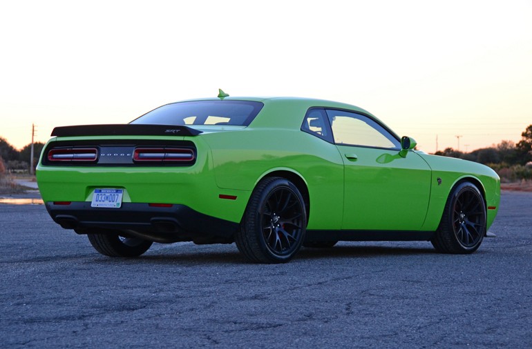 2015-dodge-challenger-srt-hellcat-rear-angle