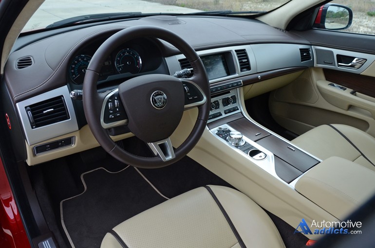 2015-jaguar-xf-dashboard