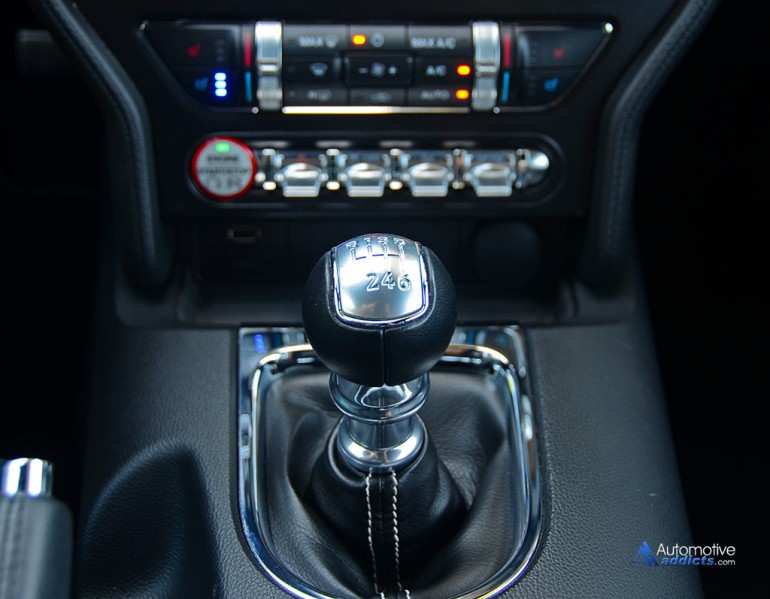 2015-ford-mustang-gt-50th-anniversary-6-sp-shifter