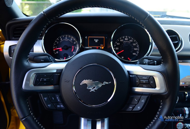 2015-ford-mustang-gt-50th-anniversary-steering-wheel