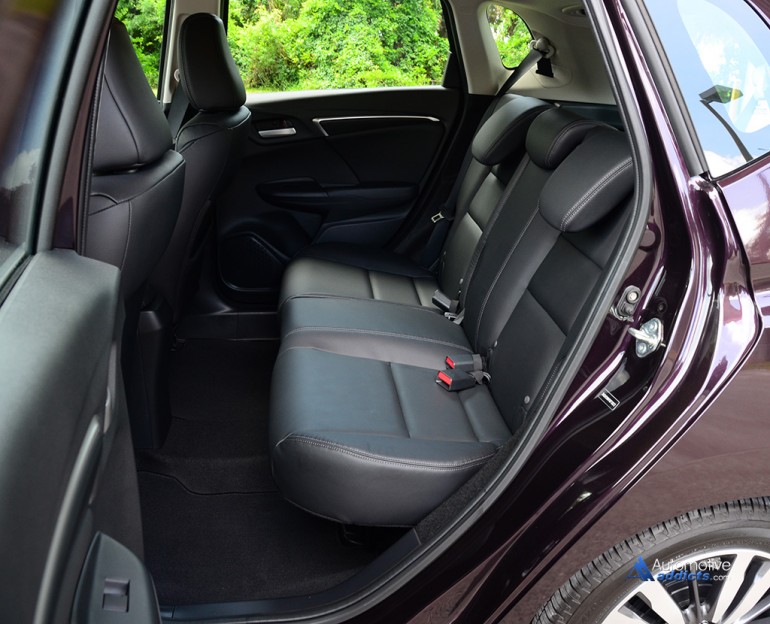 2015-honda-fit-rear-seats