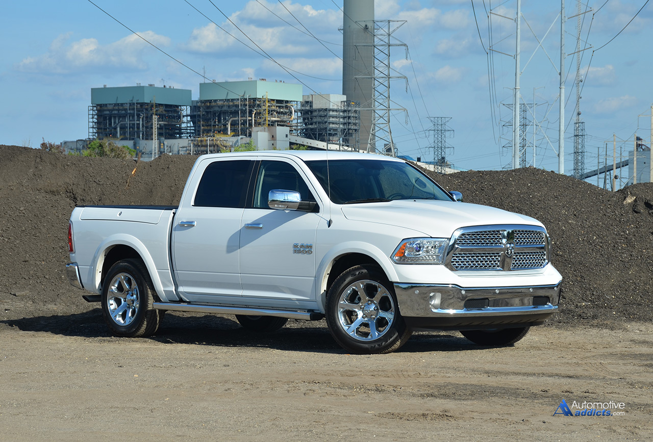 Ryg, ryg, ryg del Tigge hundehvalp 2015 RAM 1500 Laramie Crew Cab V6 4×2 Review & Test Drive | Automotive  Addicts