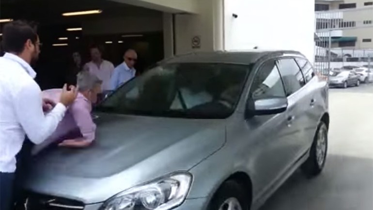 Volvo XC60 Fails to Stop in Self-Parking and Pedestrian Detection Demonstration: Video