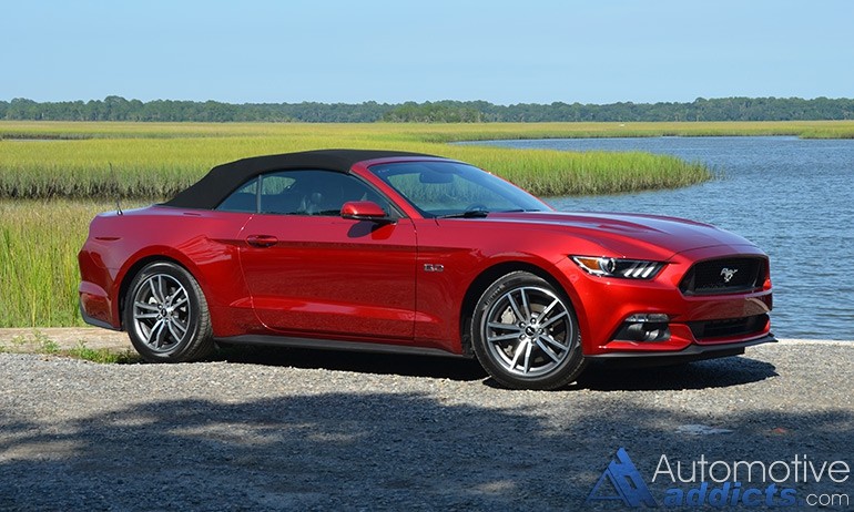2015-ford-mustang-gt-convertible-top-up-side