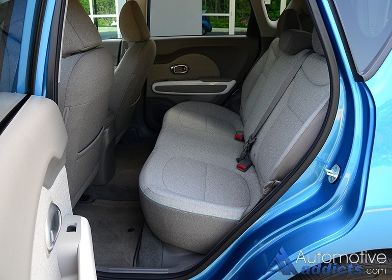 2015-kia-soul-ev-rear-seats