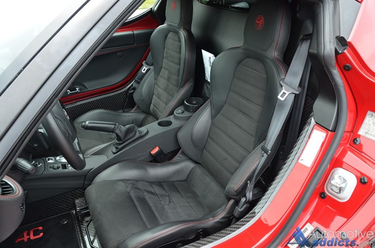 2015-alfa-romeo-4c-seats