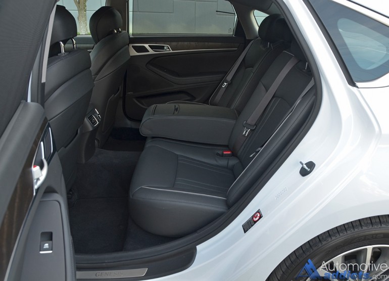 2016-hyundai-genesis-rwd-38-rear-seats