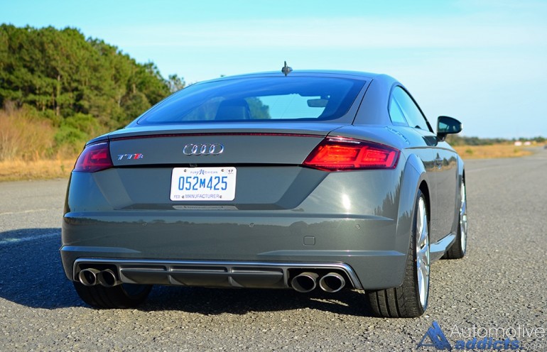 2016-audi-tts-rear-2