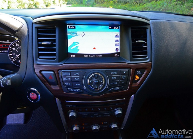 2017nissanpathfinderplatinum4wdcenterdash Automotive Addicts
