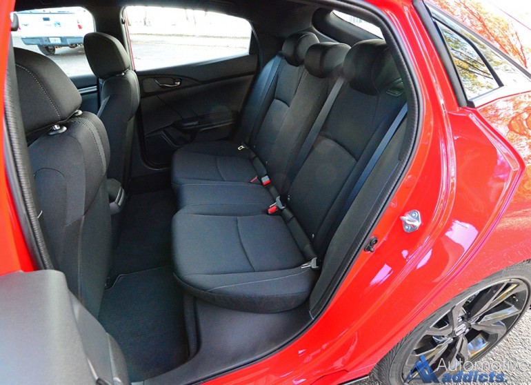 2017-honda-civic-hatchback-sport-rear-seats