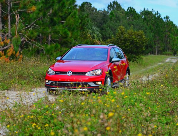 2017 Volkswagen Golf Alltrack SE Review & Test Drive : Automotive Addicts