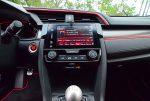 2017-honda-civic-type-r-center-dashboard