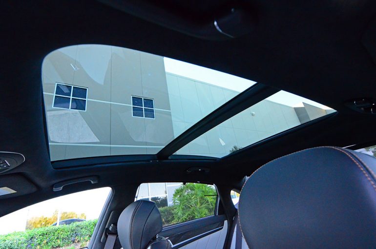 2018-genesis-g80-sport-panoramic-sunroof