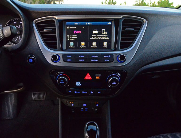 2018hyundaiaccentlimitedsedancenterdash Automotive Addicts
