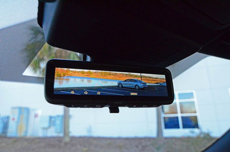 2018-nissan-armada-platinum-reserve-lcd-intellegent-mirror