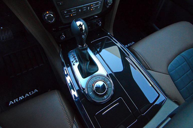 2018-nissan-armada-platinum-reserve-shifter-drive-controls