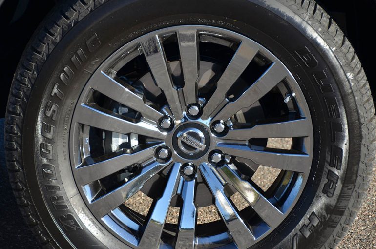 2018-nissan-armada-platinum-reserve-wheel-tire