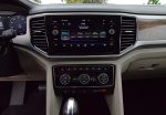 2018-volkswagen-atlas-sel-v6-premium-4motion-center-dashboard