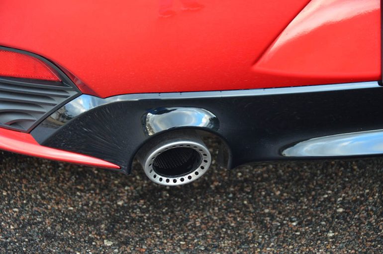 2018-infiniti-q60-red-sport-400-exhaust