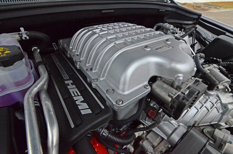 2018-jeep-grand-cherokee-trackhawk-engine