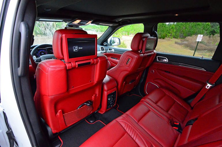 2018-jeep-grand-cherokee-trackhawk-rear-seats-2