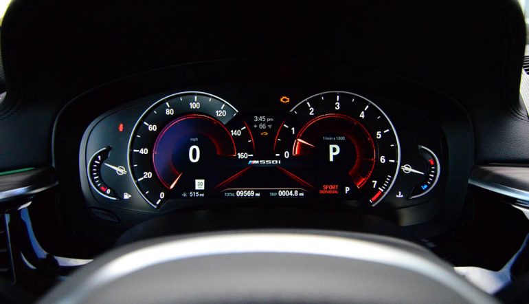 2018-bmw-m550i-xdrive-gauge-cluster