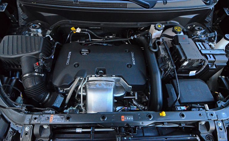 2018-chevrolet-equinox-lt-20-awd-engine