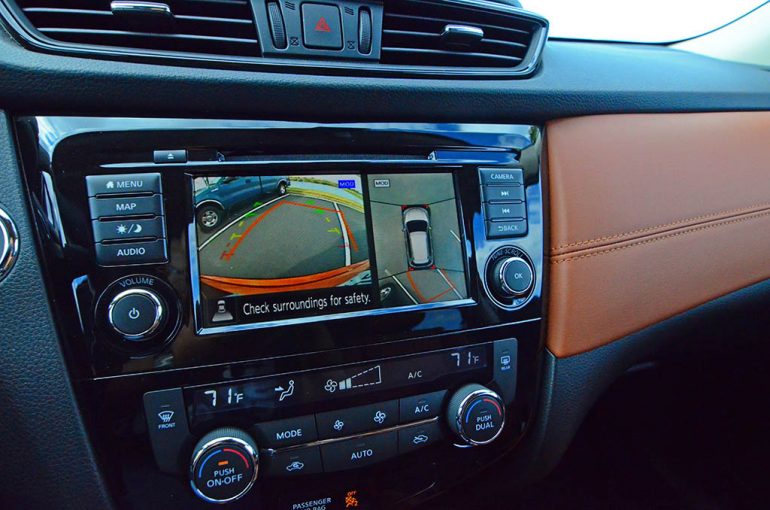 2018-nissan-rogue-sl-awd-360-degree-surround-view-camera