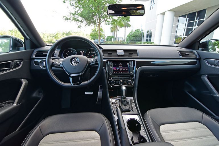 2018 volkswagen passat gt v6 dashboard