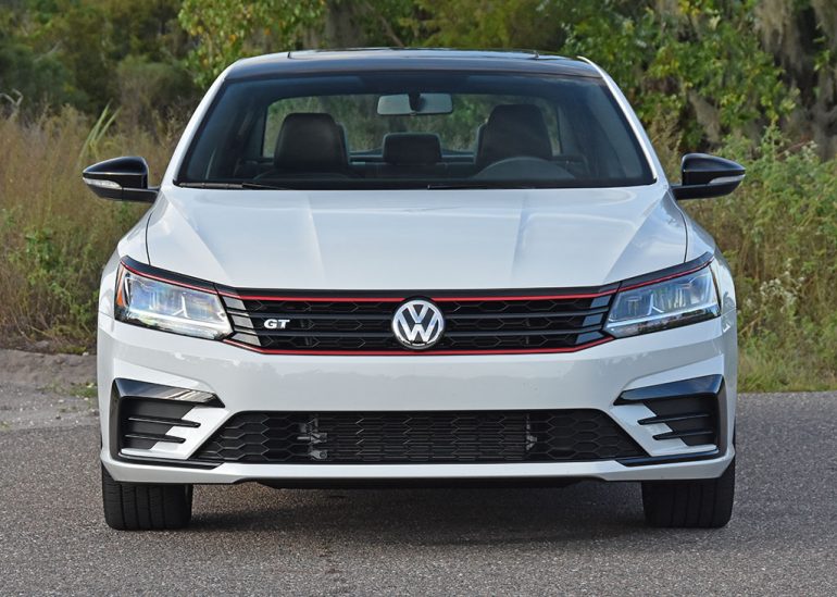2018 volkswagen passat gt v6 front