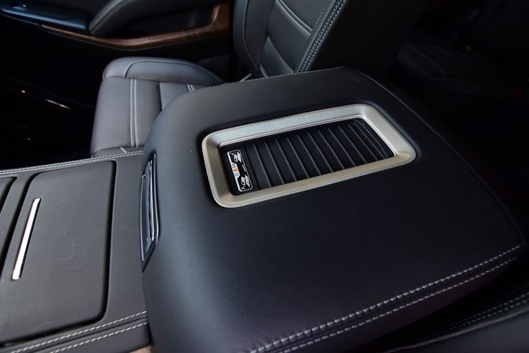 2019gmcyukondenalixlwirelessphonecharger Automotive Addicts