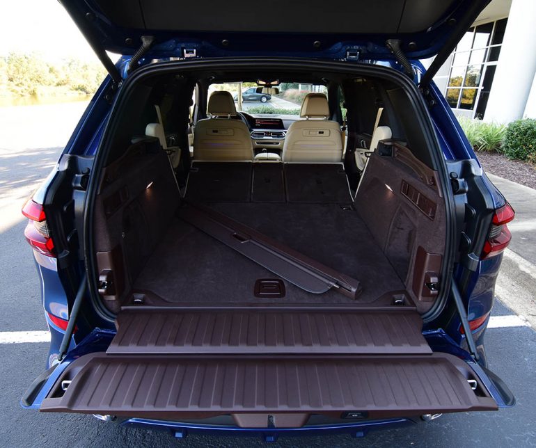 2019 BMW X5 xDrive50i cargo