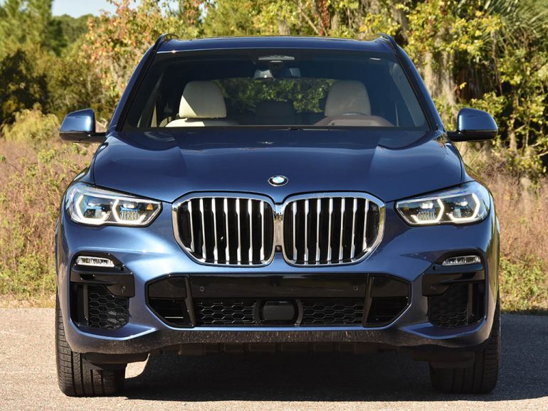 2019 BMW X5 xDrive50i front