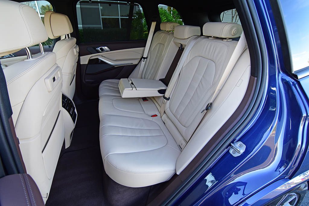 BMW x5 салон сзади