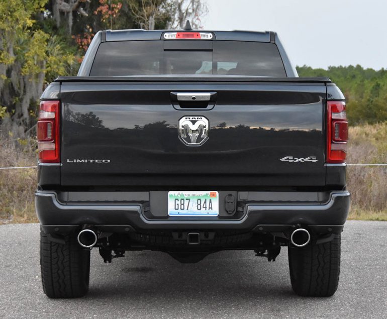 2019 ram 1500 crew cab v8 limited rear