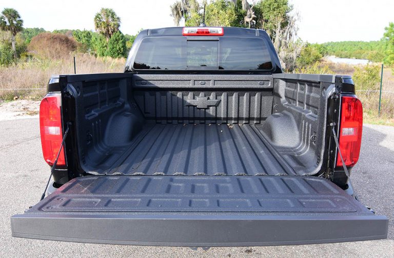 2019 Chevrolet Colorado 4WD Z71 Crew Cab Review & Test Drive