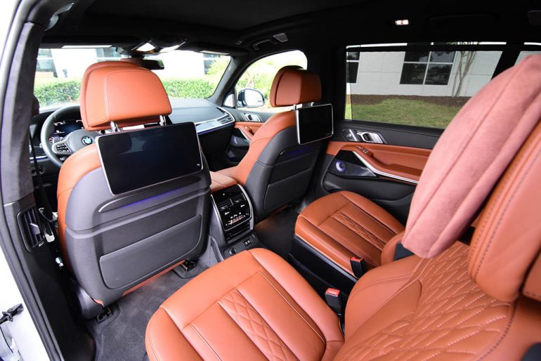 2019-bmw-x7-xdrive50i-rear-interior : Automotive Addicts