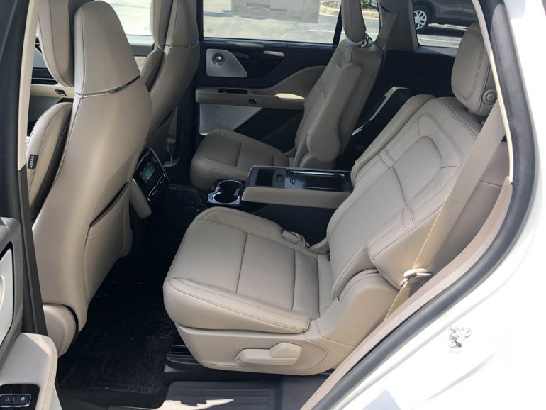 2020 lincoln aviator reserve second row seats