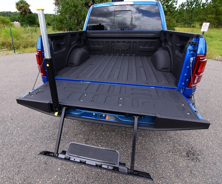 2019fordf150raptorsupercrewcabtailgatestep Automotive Addicts