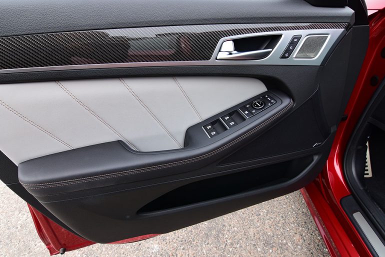 2019 genesis g80 sport door trim