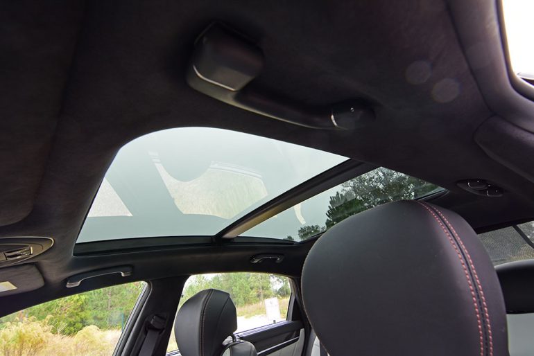 2019 genesis g80 sport sunroof