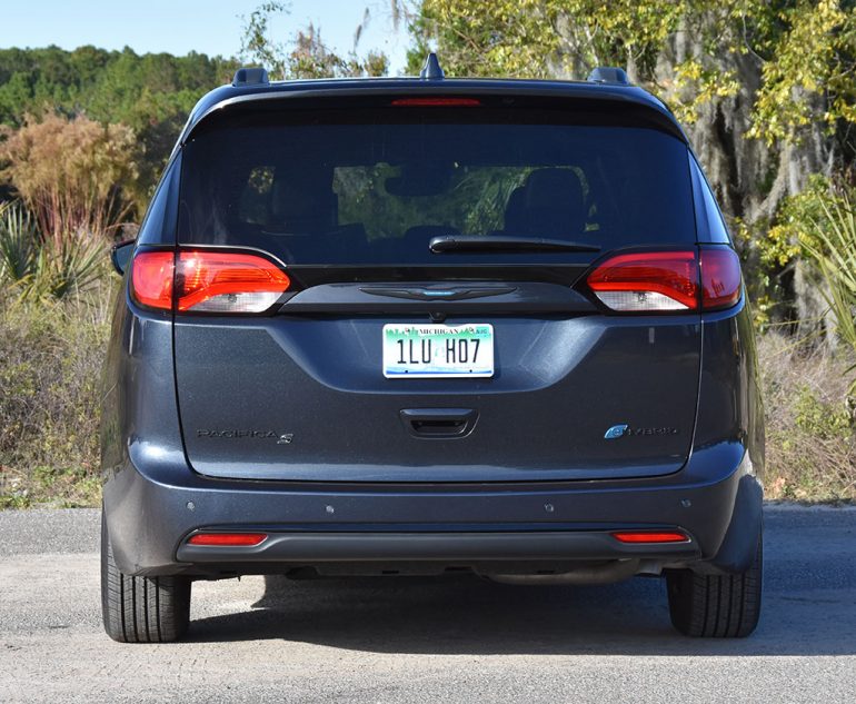 2019 chrysler pacifica hybrid rear