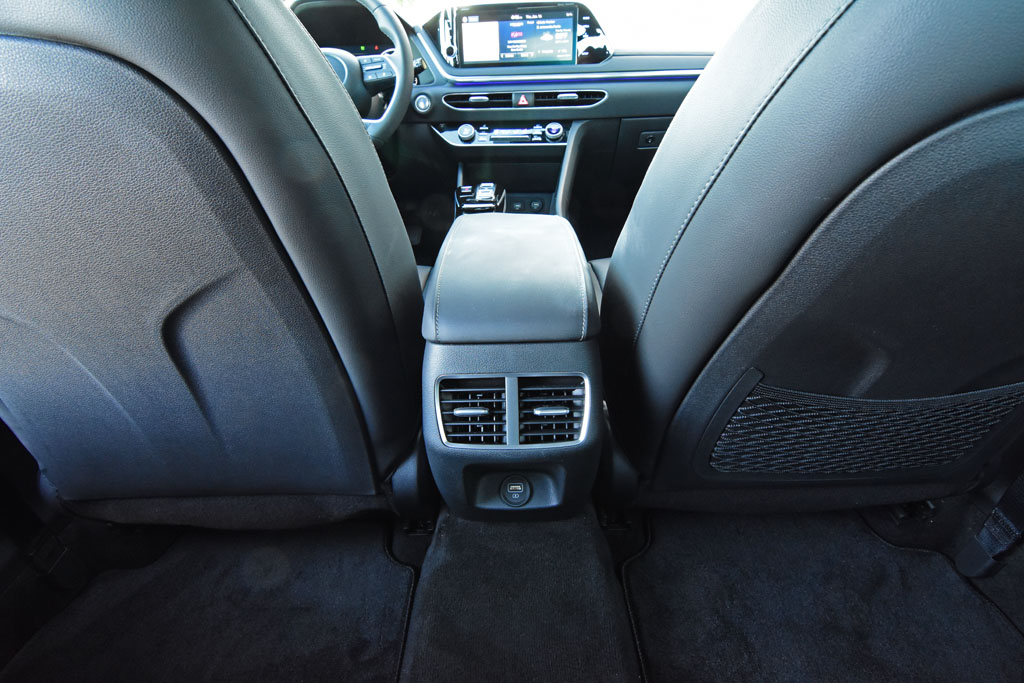 2020-hyundai-sonata-limited-back-seat-vents : Automotive Addicts