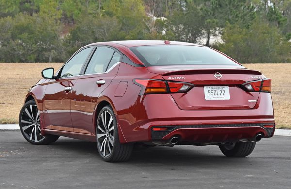 2020 Nissan Altima 2.0 Platinum VC-Turbo FWD Review & Test Drive ...