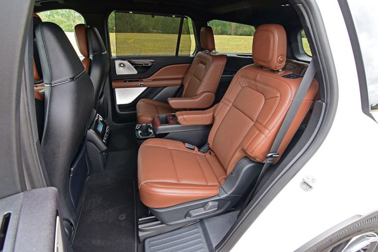 2020 lincoln aviator reserve second row seats