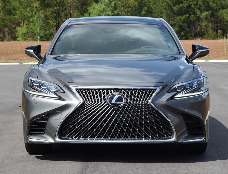 2020 lexus ls 500 front grille