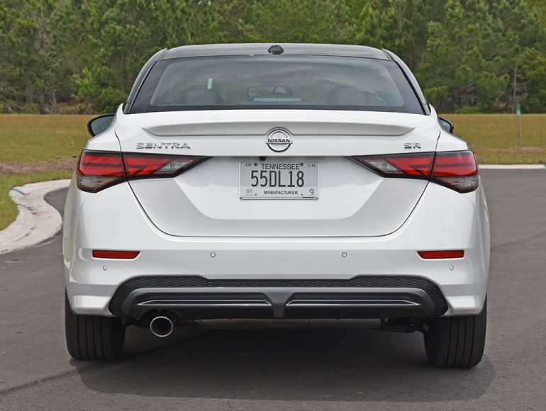 2020 nissan sentra sr rear